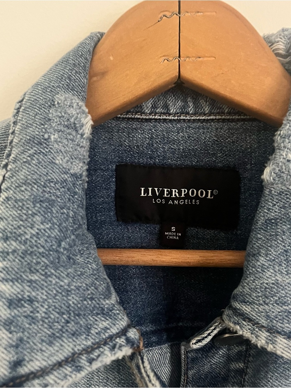 Liverpool Distressed Cropped Denim Vest - Light Blue - NWT - Picture 2 of 5